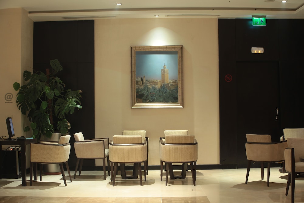 Ambassadeurs Hotel 25/31