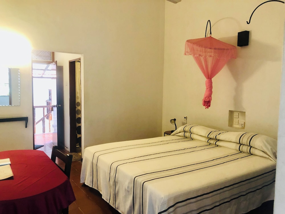 Hotel Hemadan 11/50