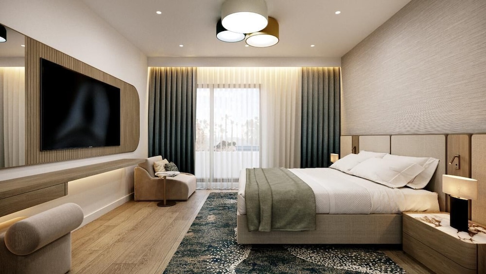 Deluxe, Queen Bed, Sofa