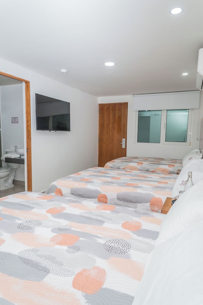 Hotel Suites Gaby Cancun 68/80