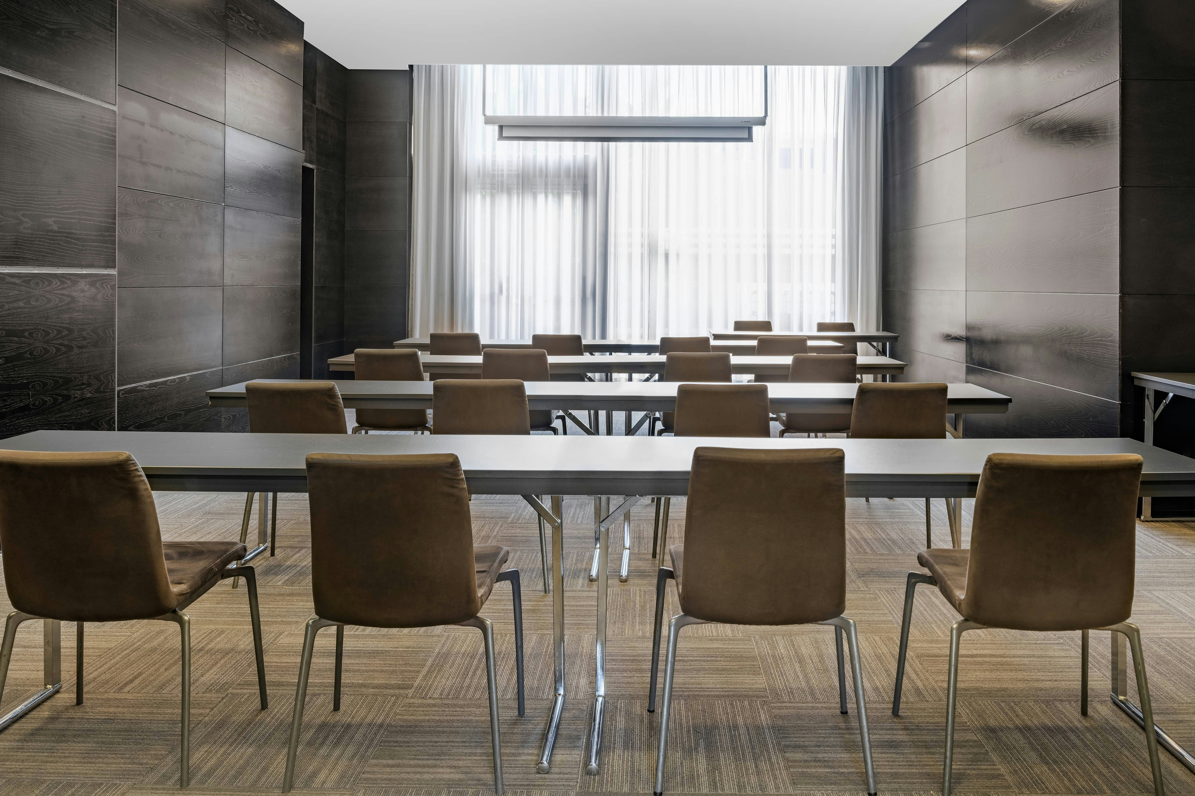 AC Hotel Valencia by Marriott 69/71