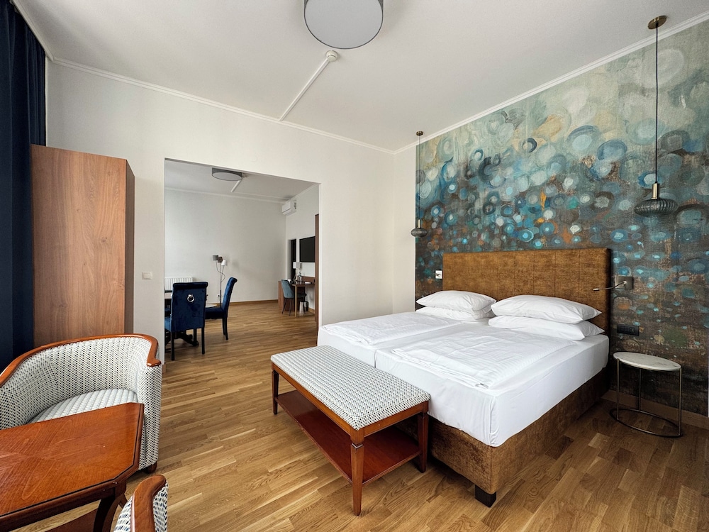 شقة بسريرين منفصلين مع أريكة، Hotel Secession an der Oper 3/8