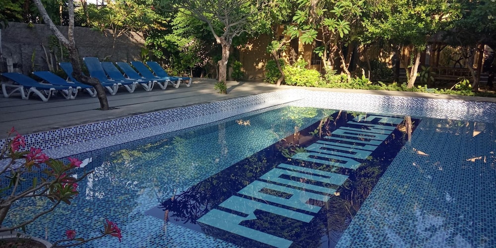 Vico Hotel (ex Cheap Hotel Nusa Dua) 32/41