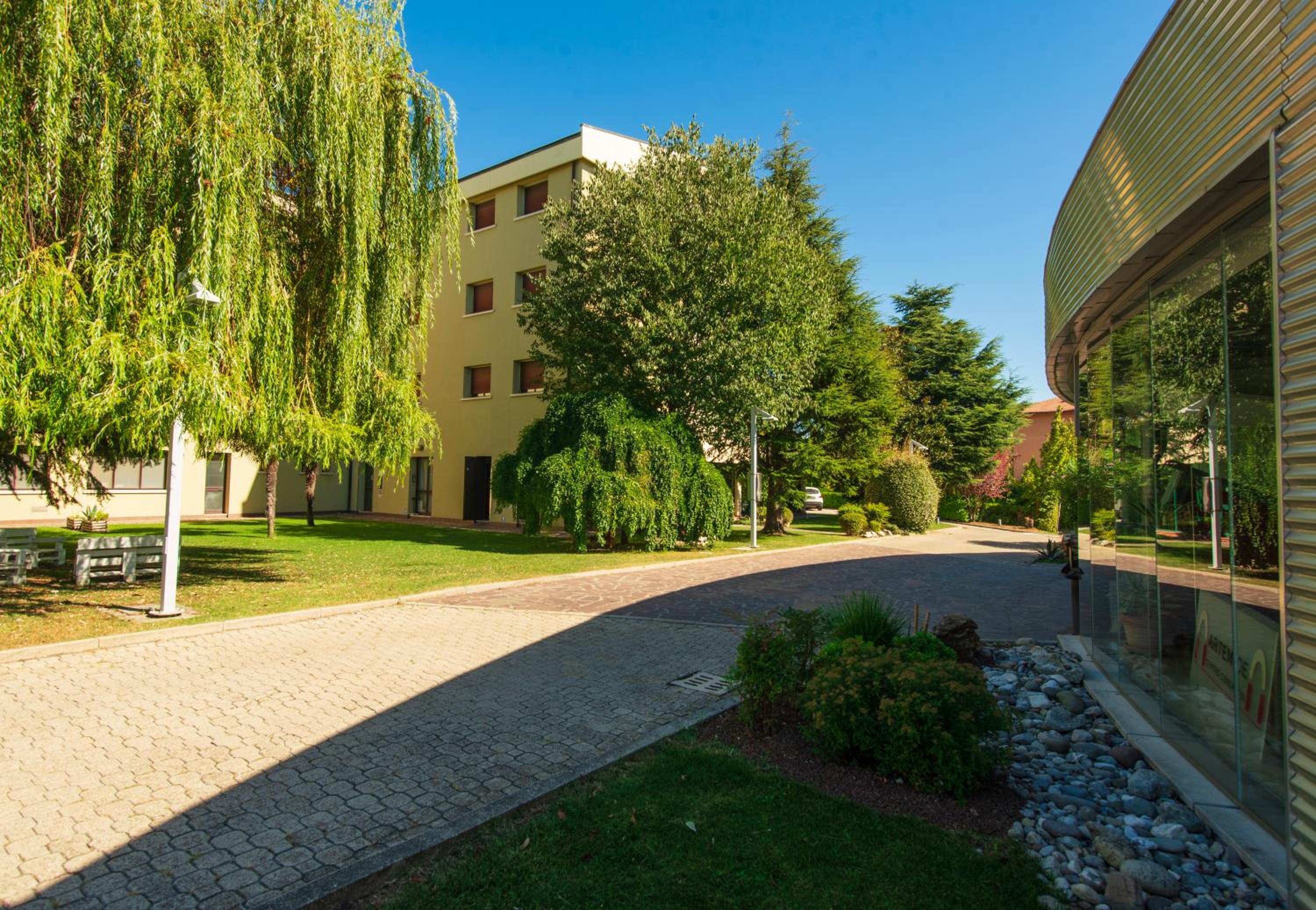 Castello Hotel 47/50