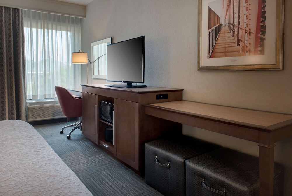 Hampton Inn Middletown 46/48