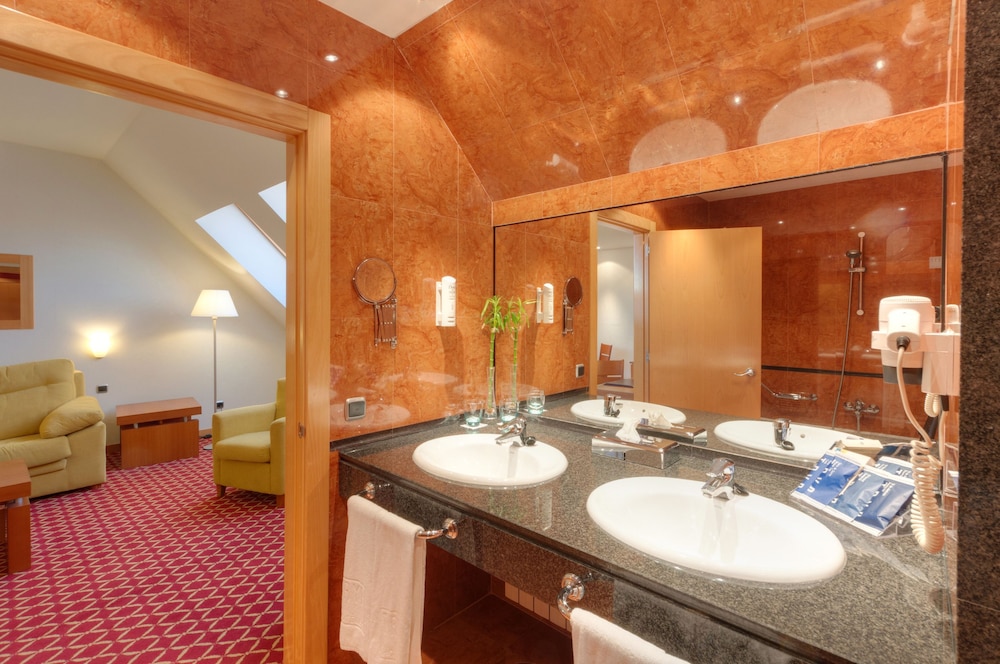 Hotel Zentral Leon 57/66