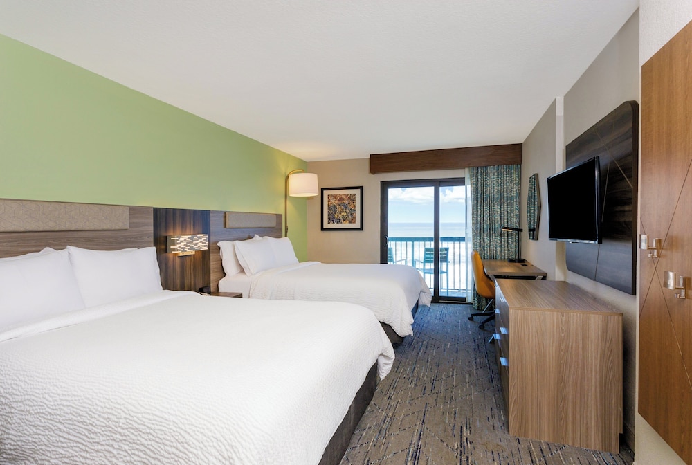 Room, 2 Queen Beds, Bathtub, Accessible