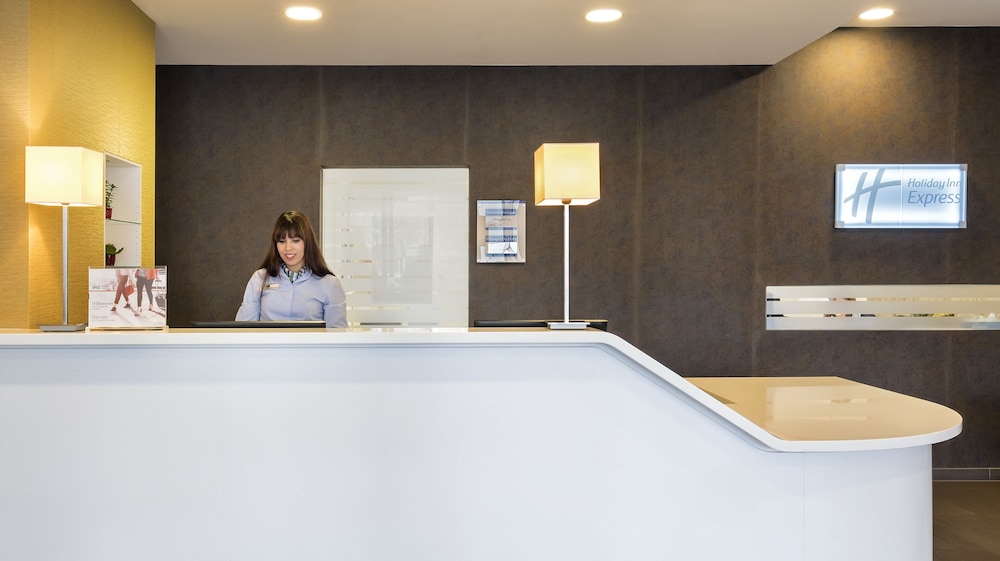 Holiday Inn Express Friedrichshafen 9/76