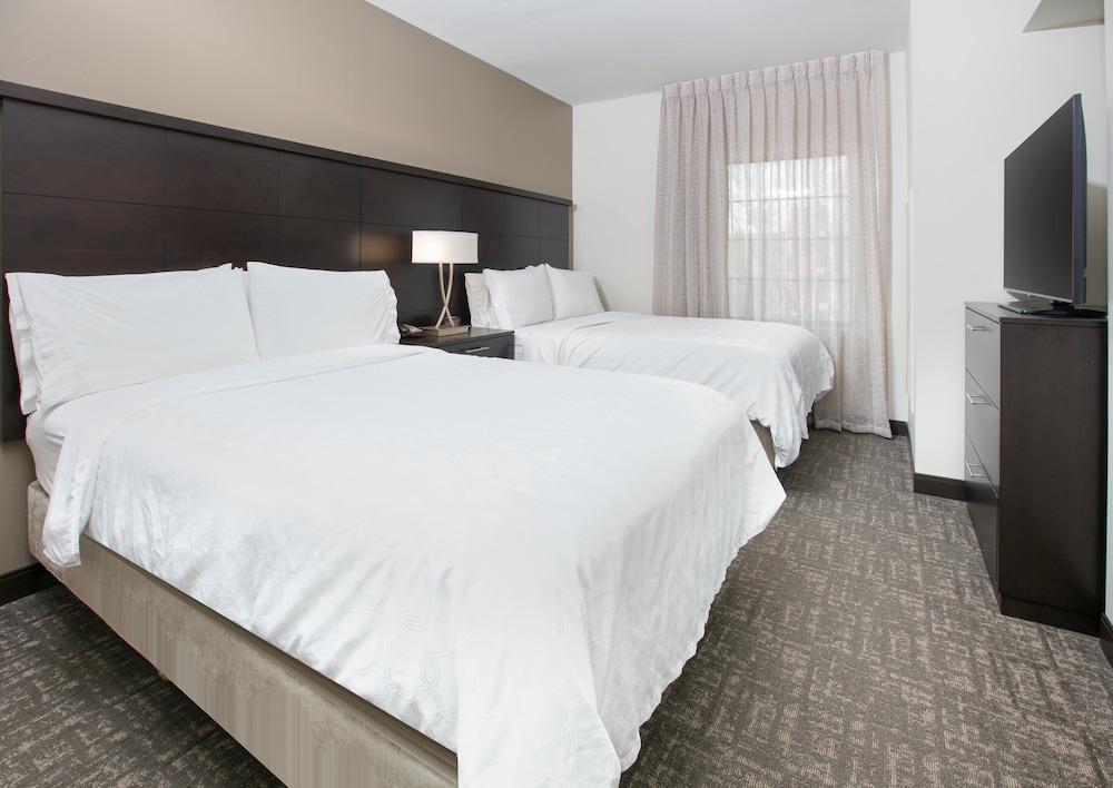 STUDIO, SUITE, KING BED, KITCHEN