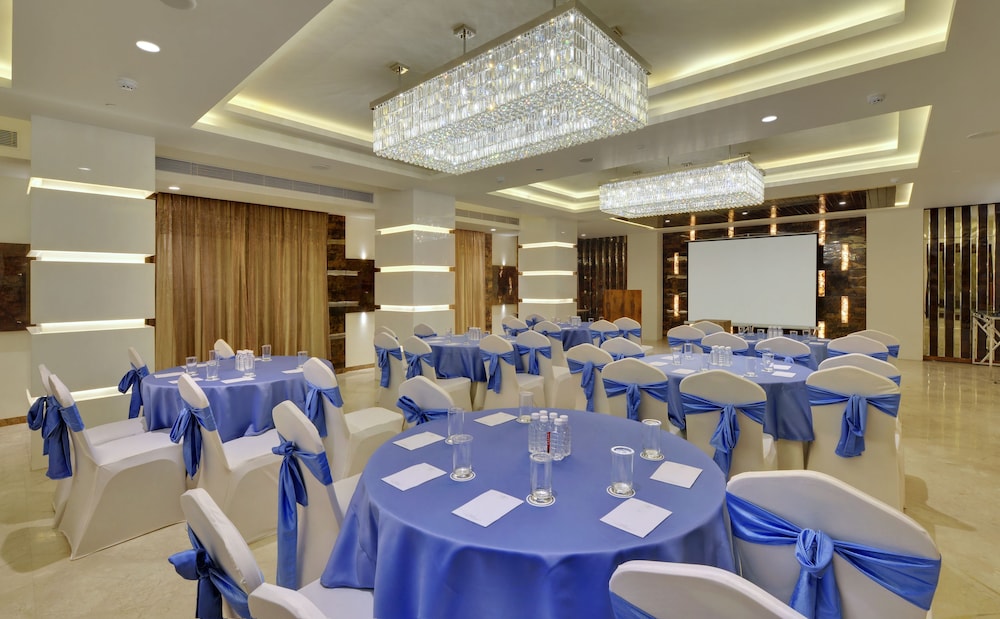 The Fern Residency Jaipur 36/46