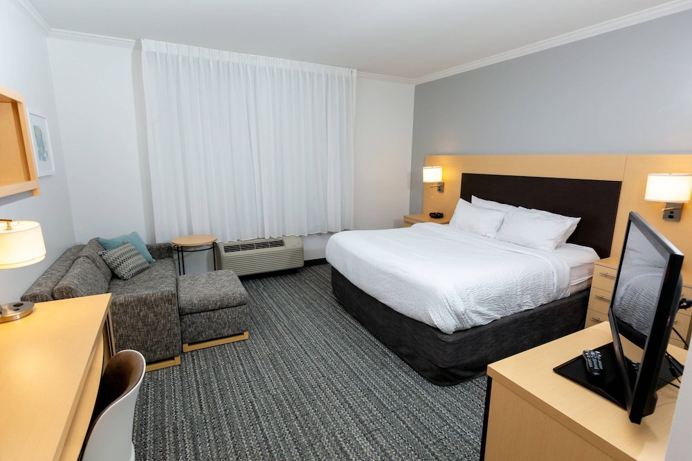 TOWNEPLACE SUITES BOWLING GREEN 12/44