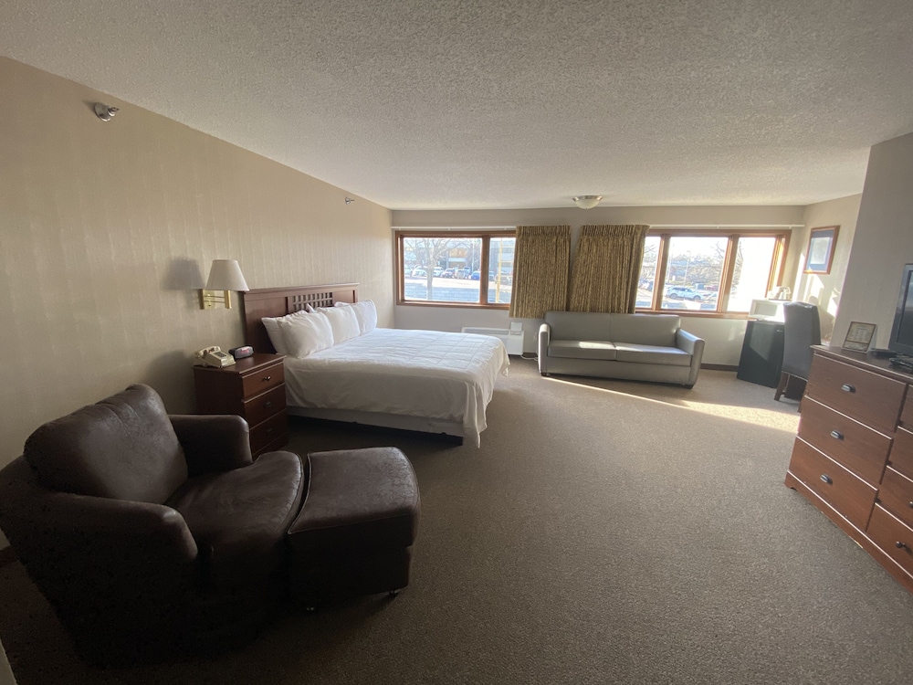 The Center Inn 8/30