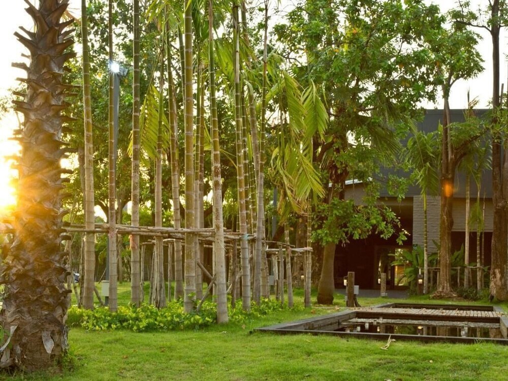 The Park Hotel 40/46