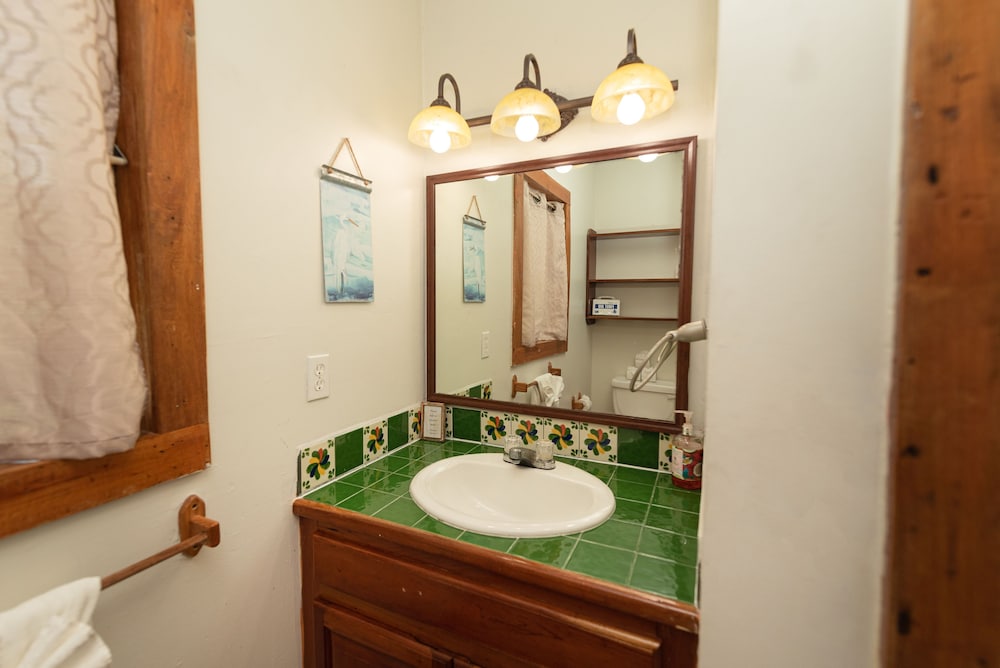 Bella Vista Guesthouse Cabins 83/84