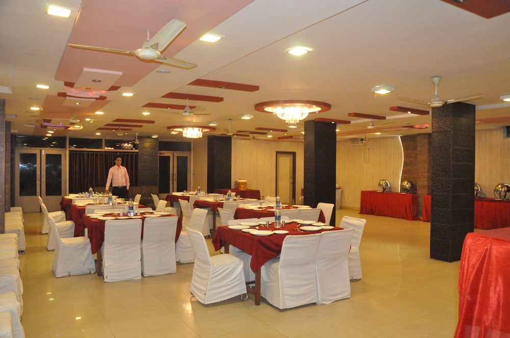 HOTEL MUSKAN PALACE 30/46