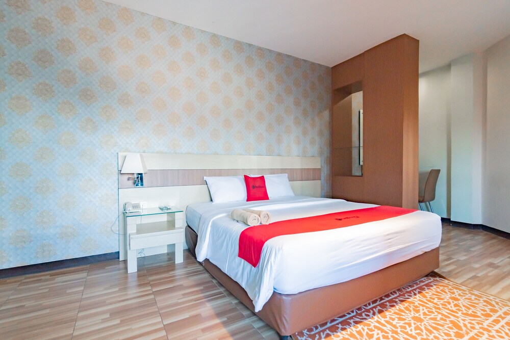 RedDoorz Premium Near Bandung Station 27/63