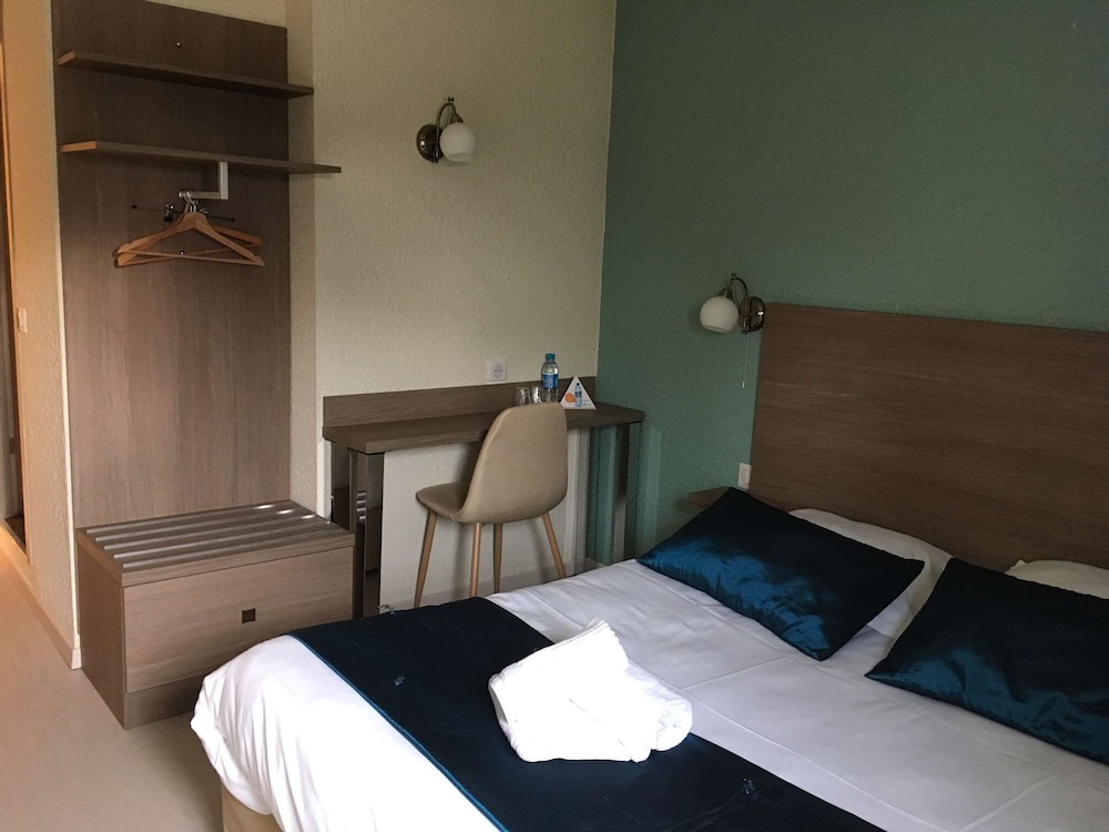 Brit Hotel Salon De Provence 17/30