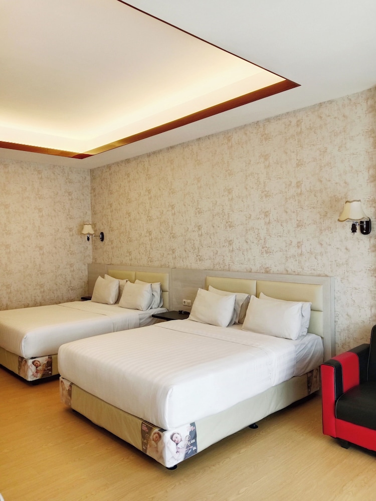 Grand Cahaya Hotel Pangandaran 8/17