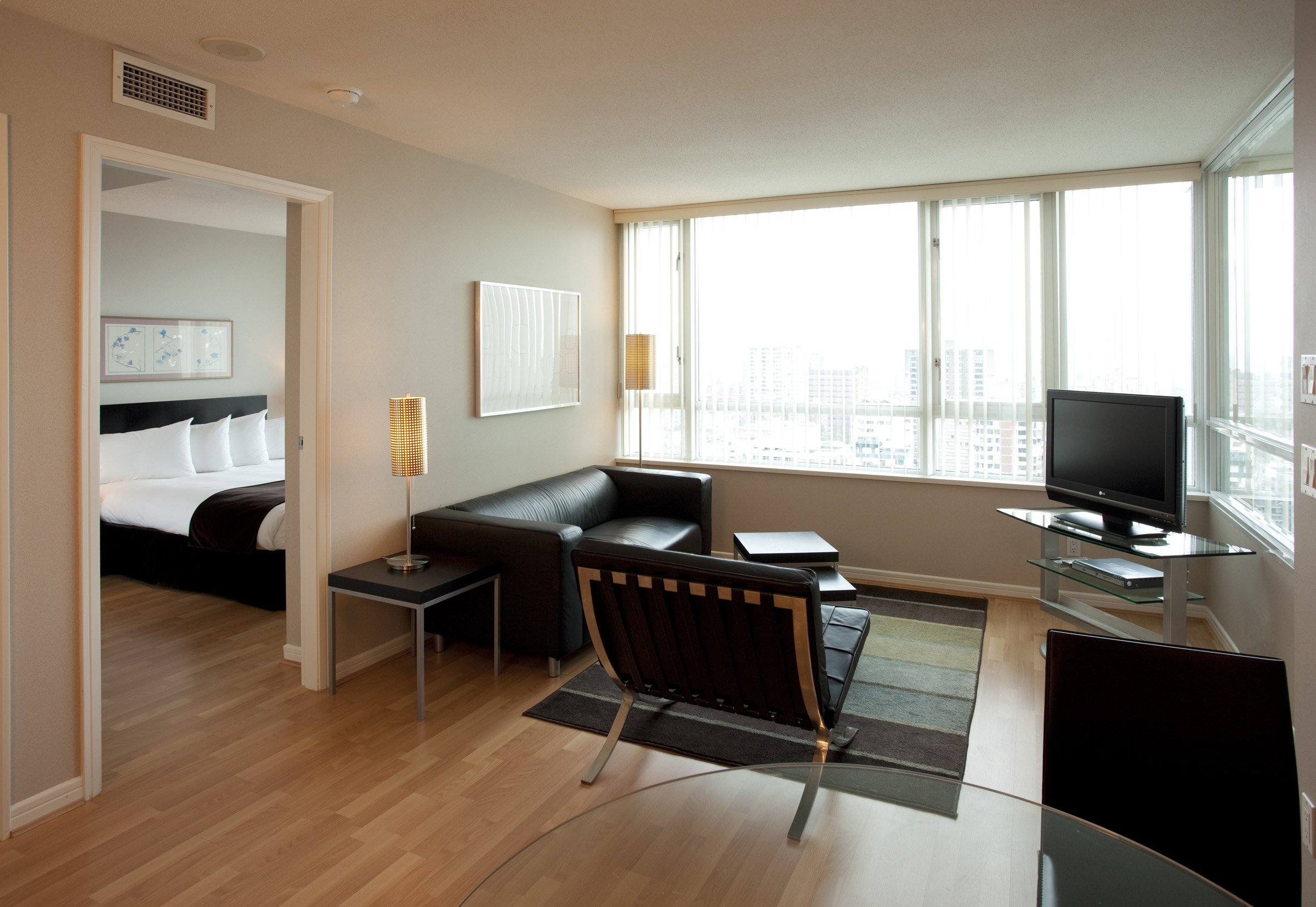 Carmana Hotel and Suites 24/39