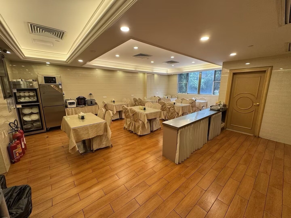 Vienna 3 Best Hotel (Guangzhou Convention & Exhibition Center Chigang Road) 47/55