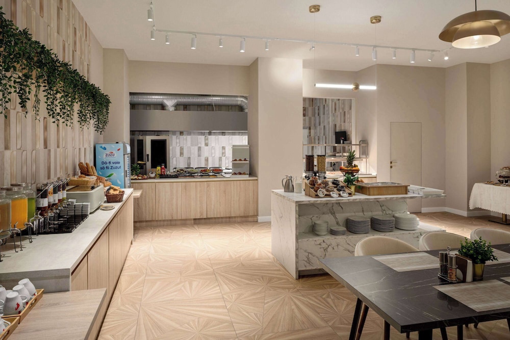 Ramada by Wyndham Bucharest Otopeni Airport 37/44