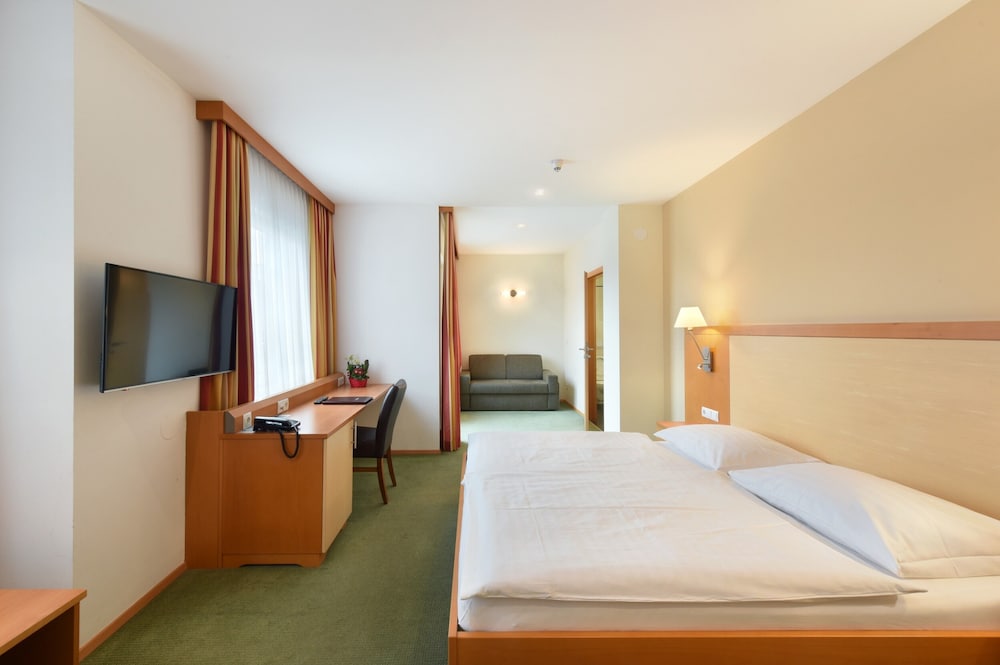 SUPERIOR, DOUBLE BED