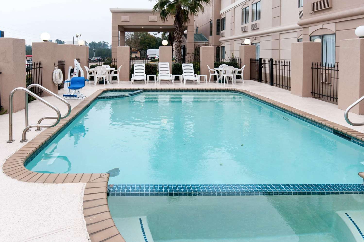 Comfort Inn North Conroe, TX 48/48