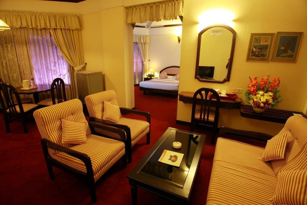 MALABAR PALACE 18/39