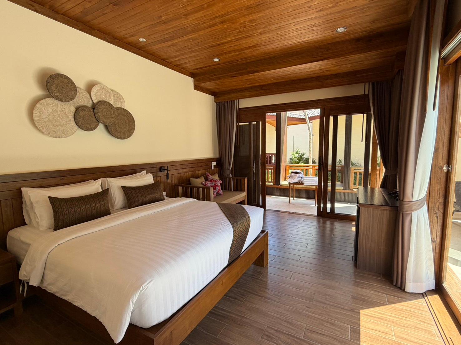 Luxury, Suite, Pool Access