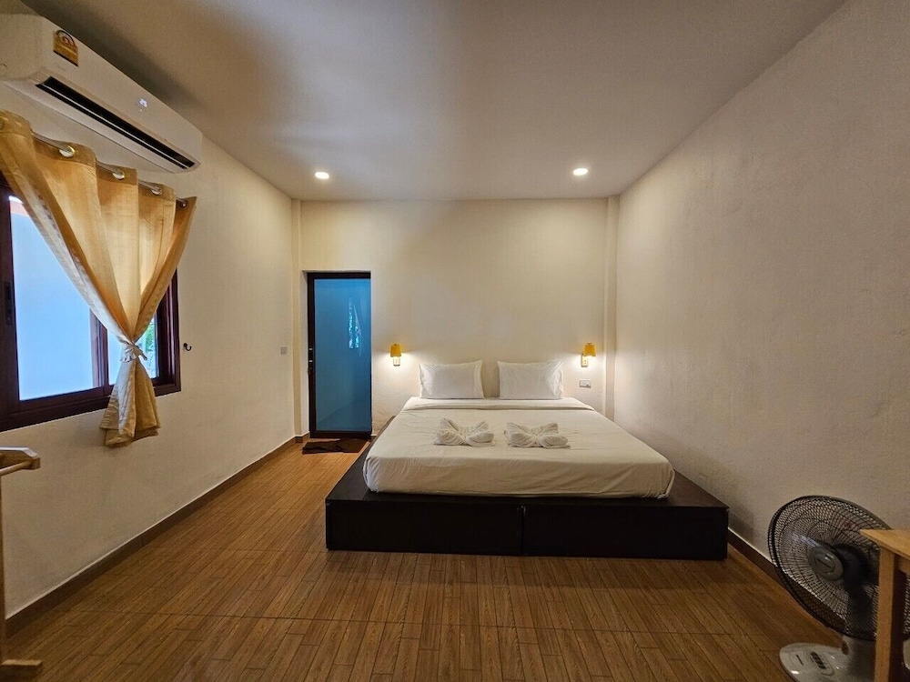 Kradan Beach Resort 12/48