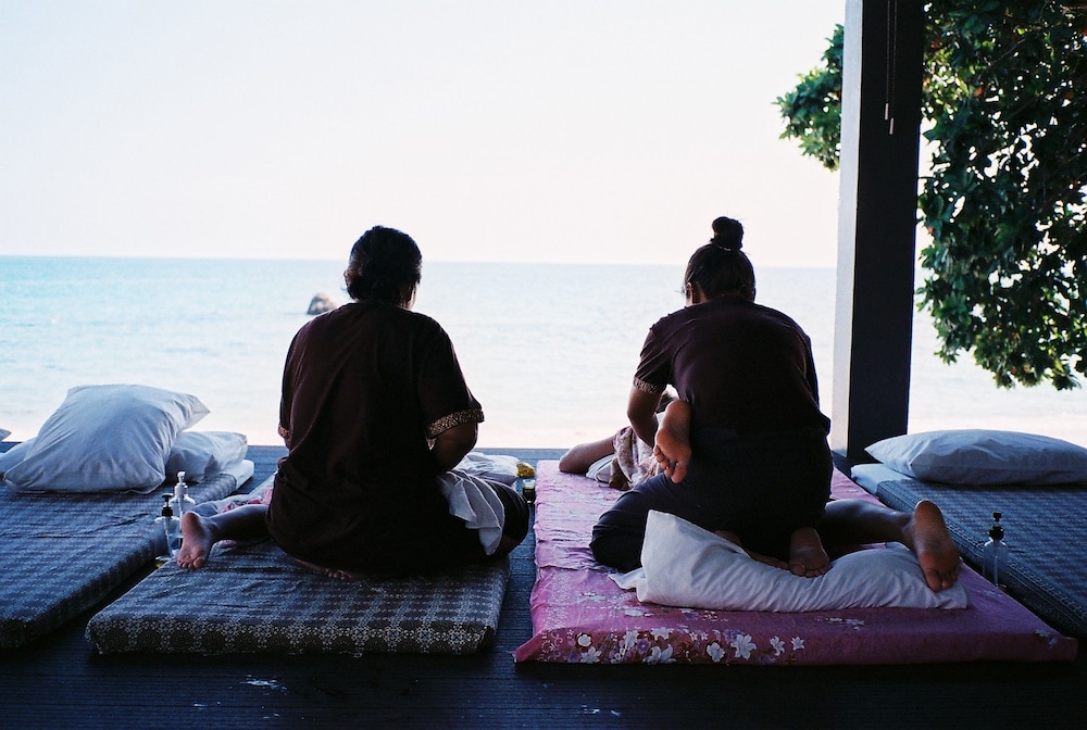 Silver Beach Resort 37/65
