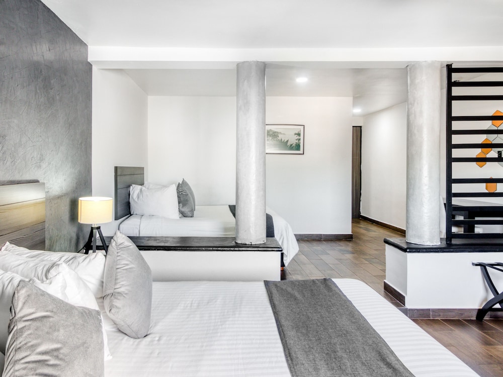 VN Hotel 18/56