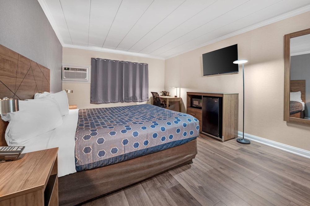 Standard, King Bed