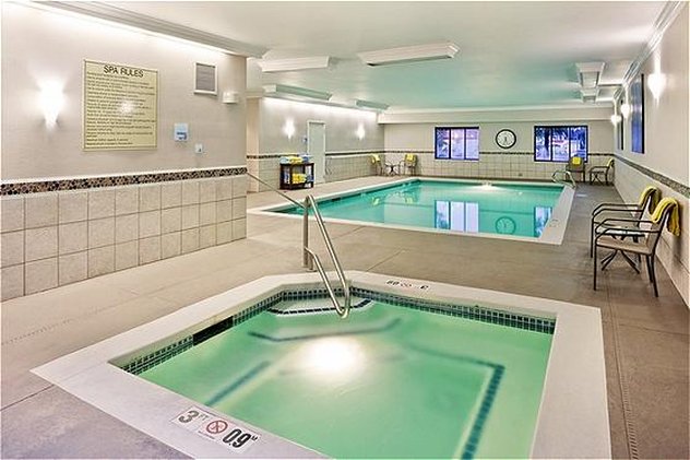 Holiday Inn Express Hotel Suites Puyallup Tacoma Area 22/44