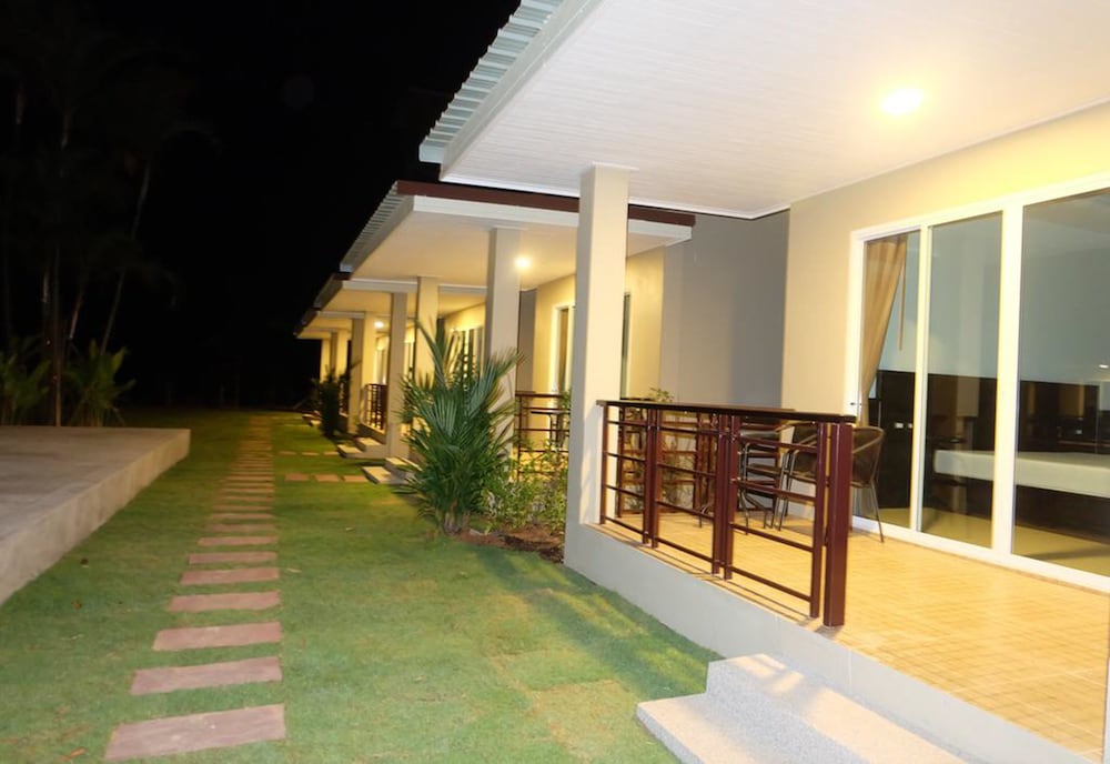 The Oasis Khaolak Resort 32/37