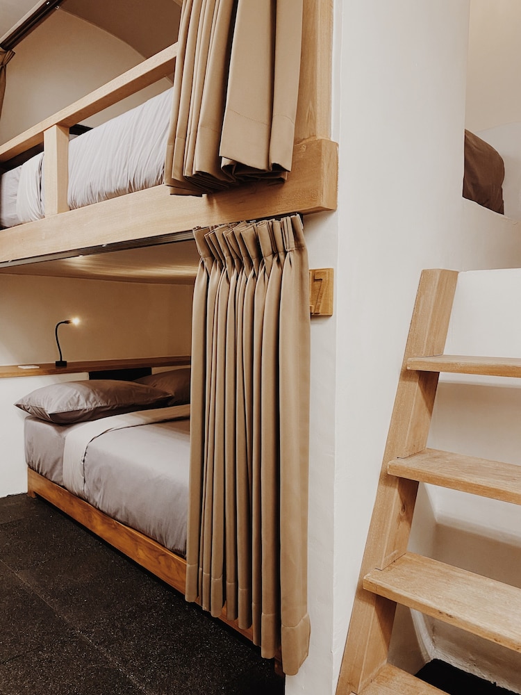Kosone Hostel 8/47