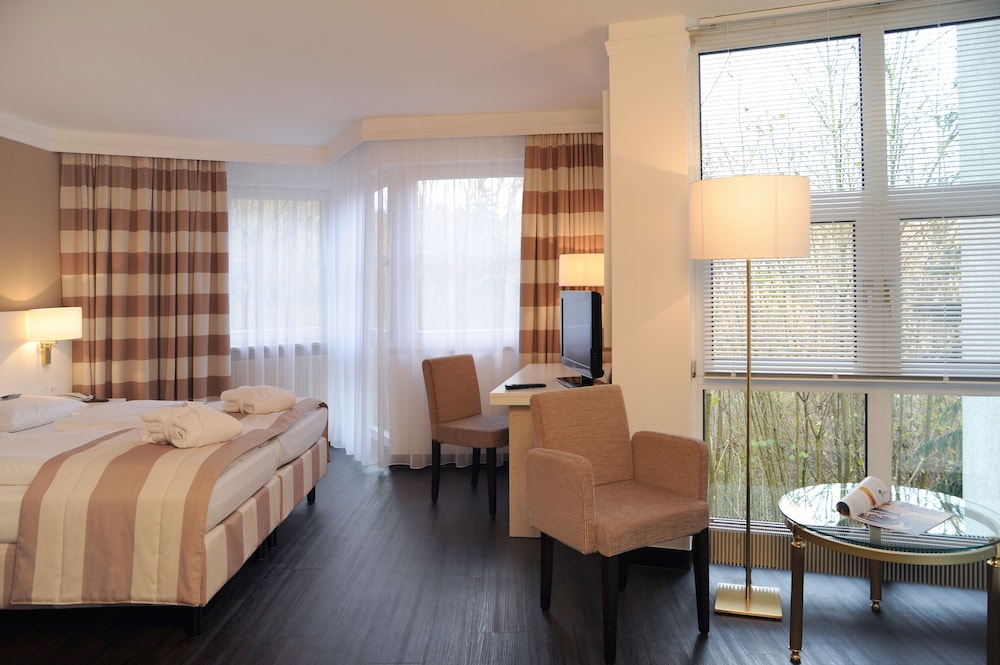 RELEXA WALDHOTEL SCHATTEN 23/74