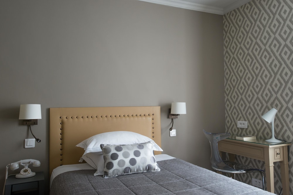 Hotel Apollon Montparnasse 7/43