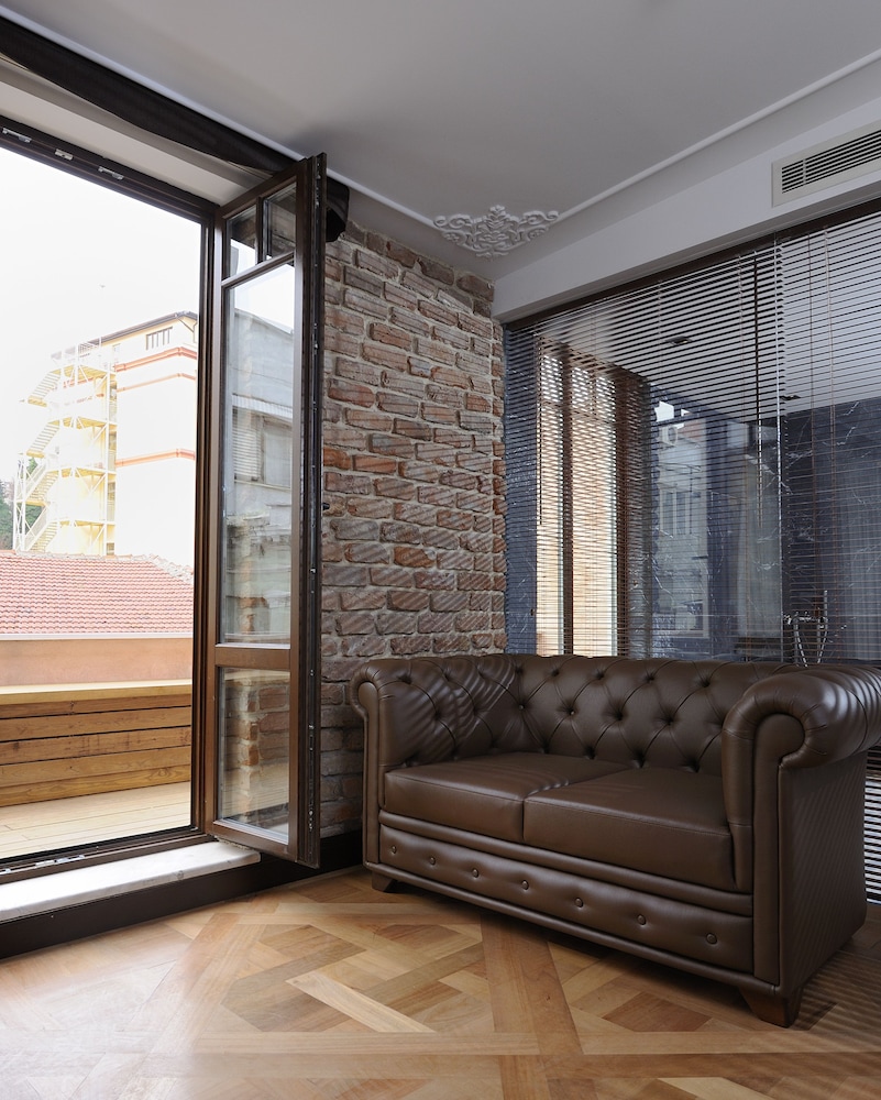 Georges Hotel Galata 53/74