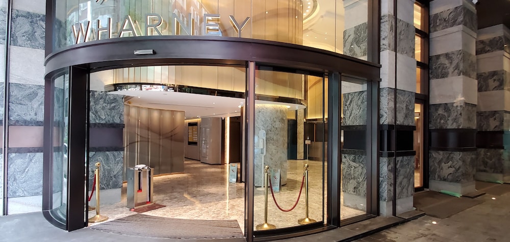 Wharney Hotel 6/68
