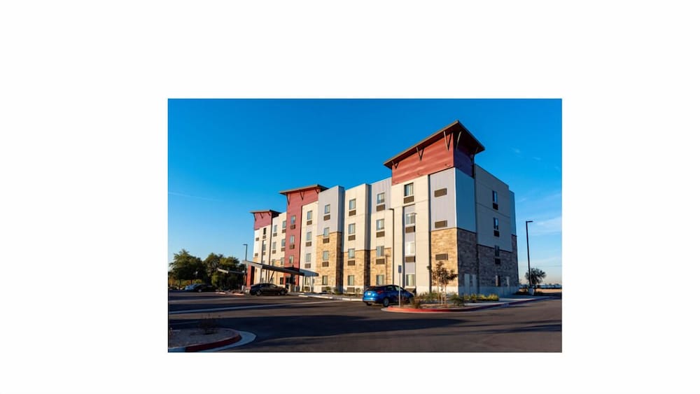 Sonesta Simply Suites Avondale 1/47