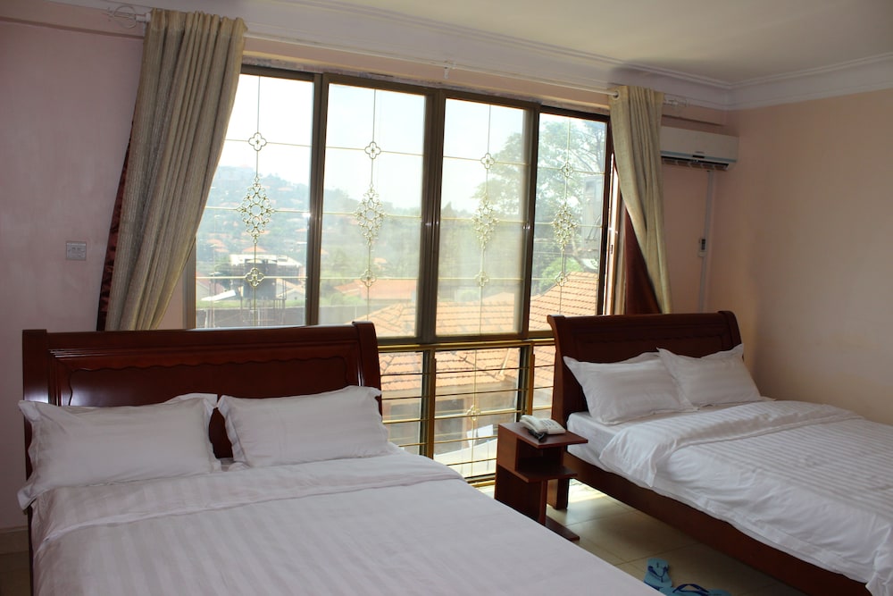 Eight Winx Hotel 21/49