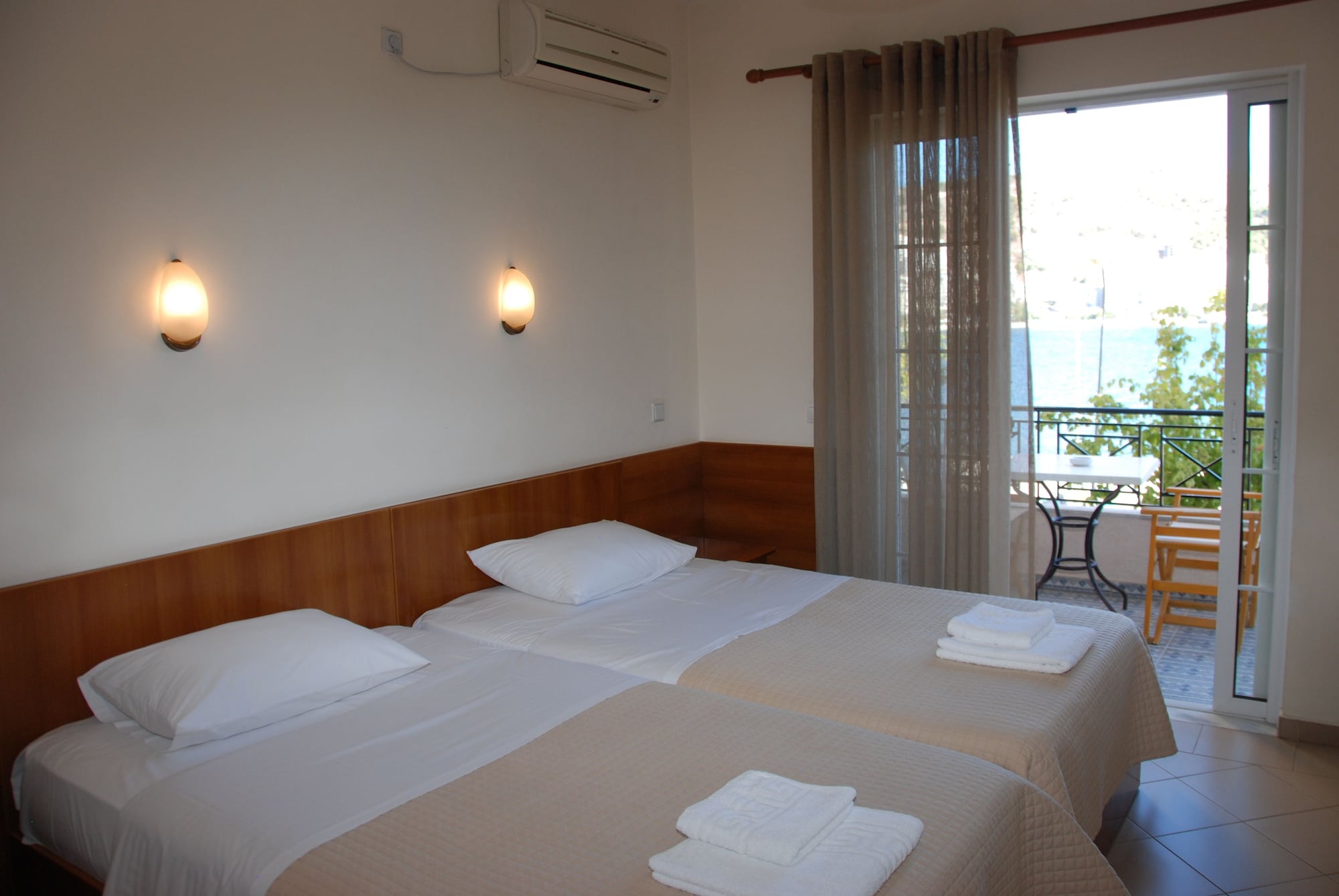 ROOM, TWIN BEDS, SEA VIEW, BALCONY