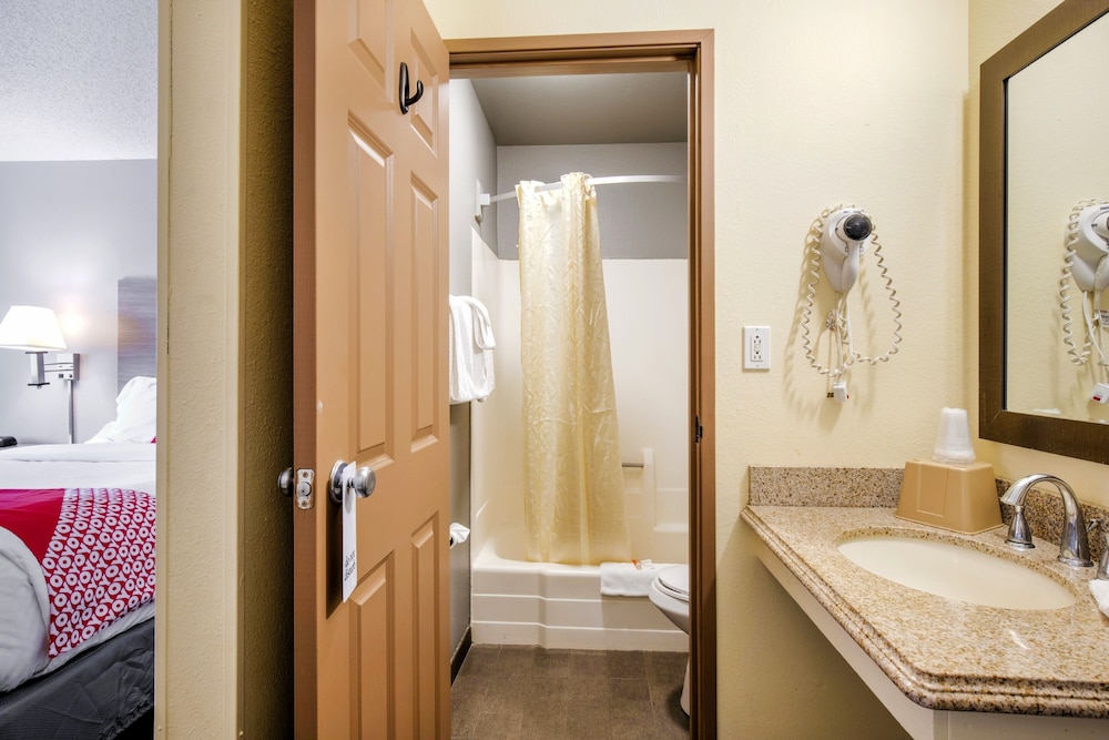 Oyo Hotel Downtown Castle Rock 14/37