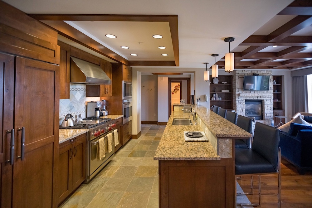 The Ritz Carlton Lake Tahoe 43/58