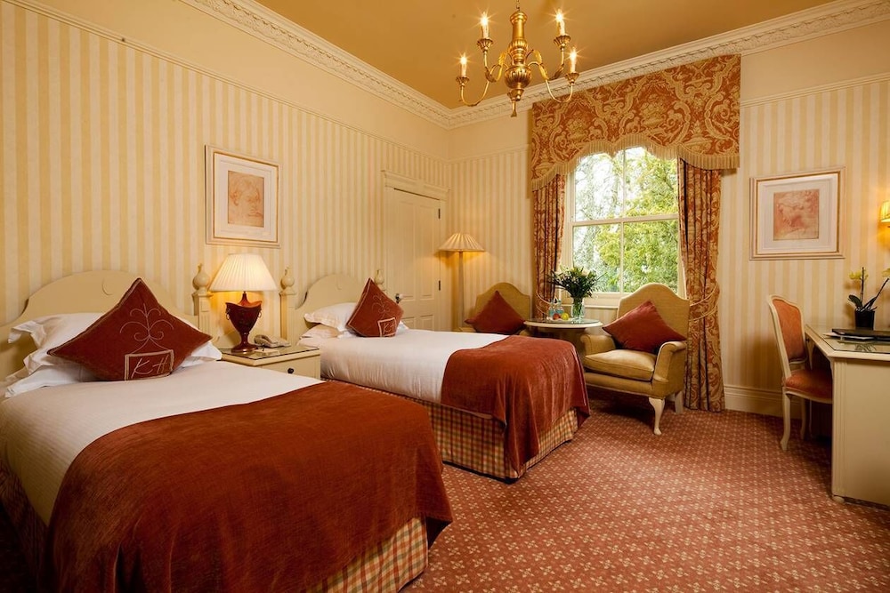 Garden, Twin Beds