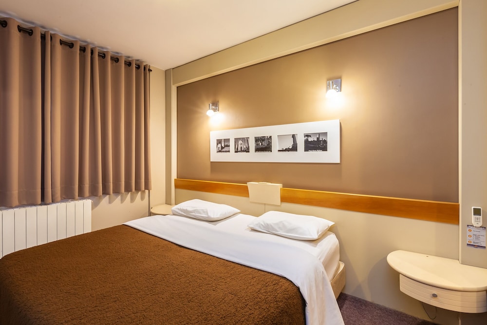 Tri Hotel & Flat Caxias 16/70