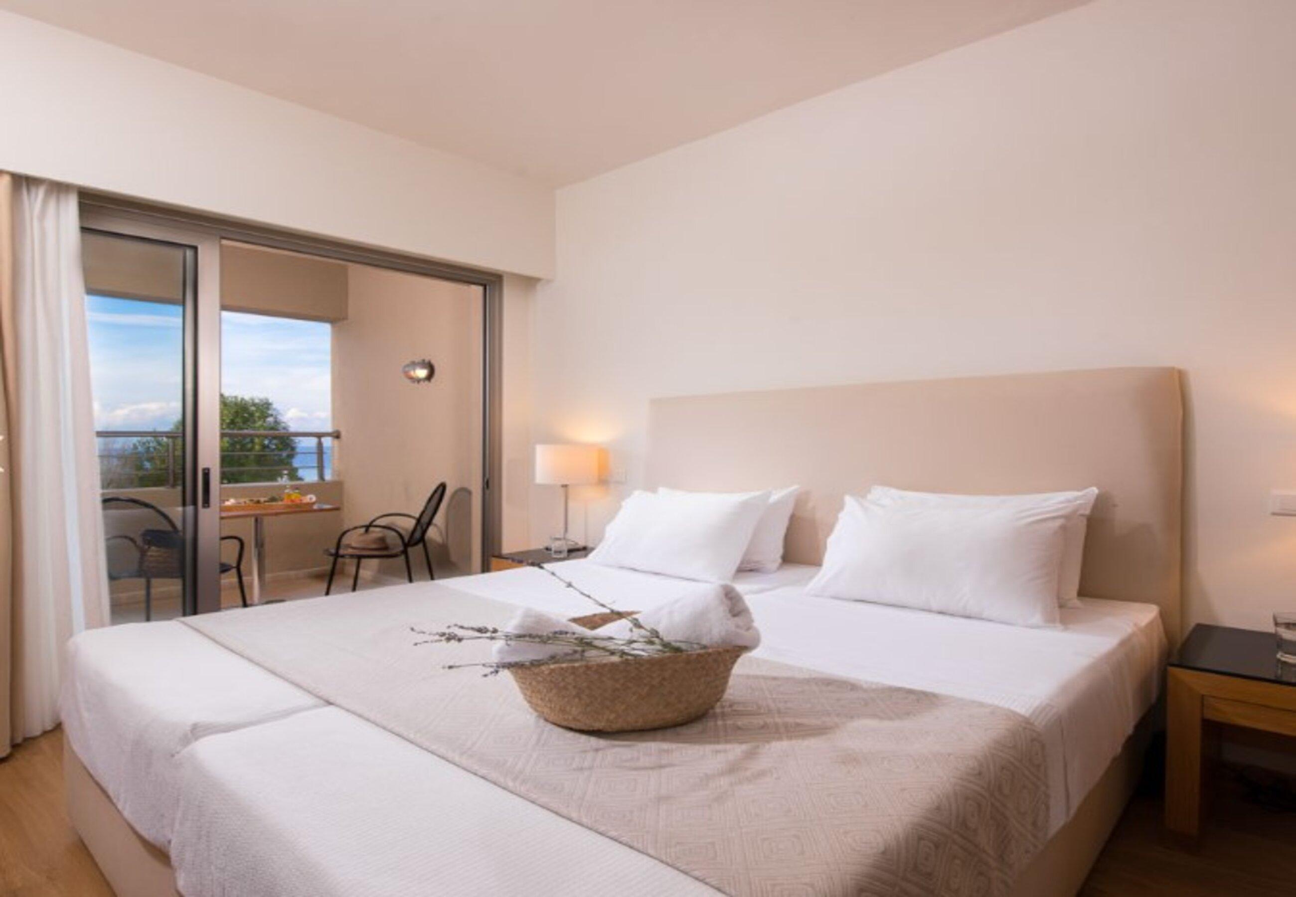 Deluxe, Side Sea View, Balcony or Terrace