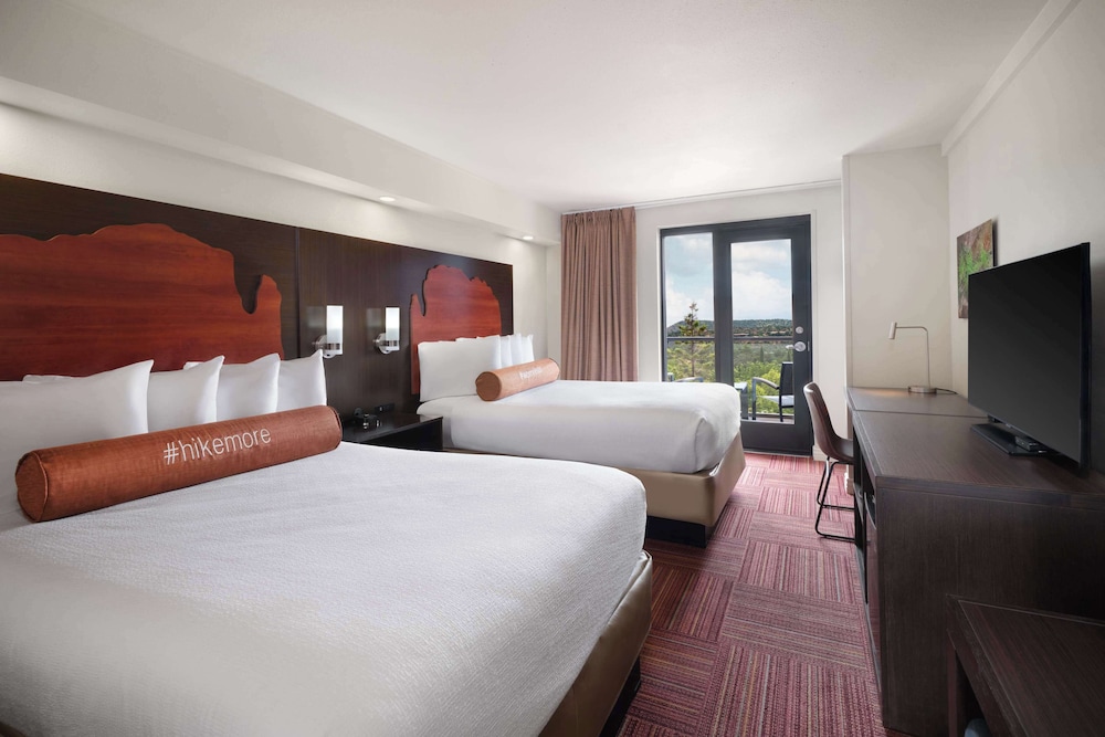 STANDARD, 2 DOUBLE BEDS, BALCONY