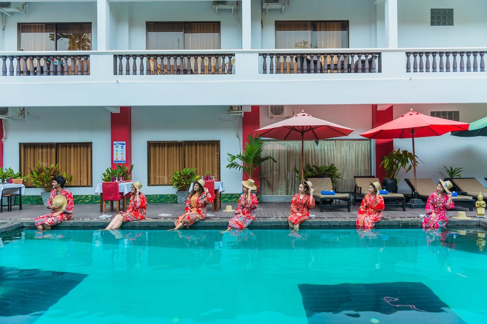 MEKONG ANGKOR PALACE HOTEL 5/70